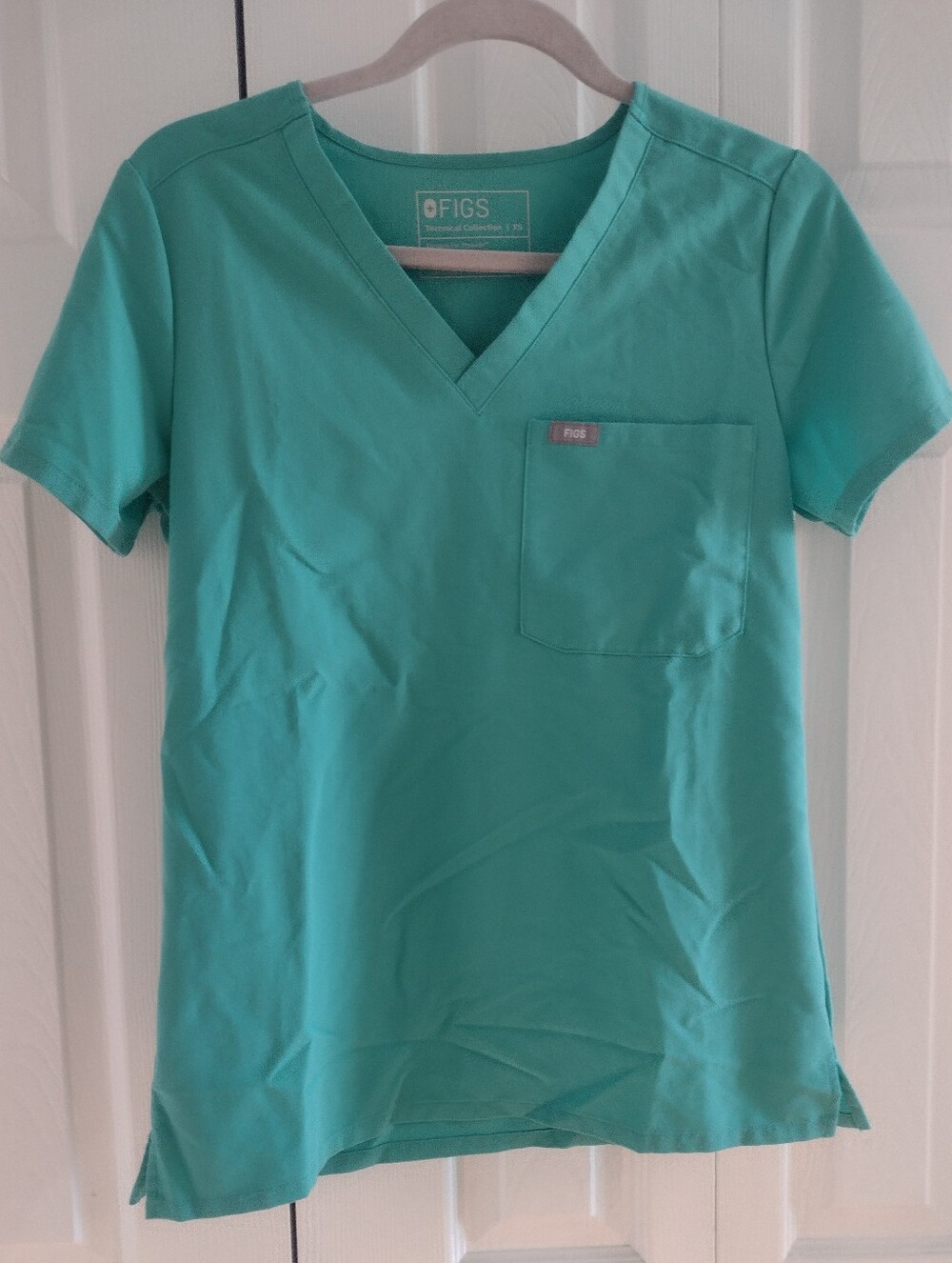 FIGS Women's Lagoon Teal Catarina Scrub Top Sz XS - Picture 2 of 7